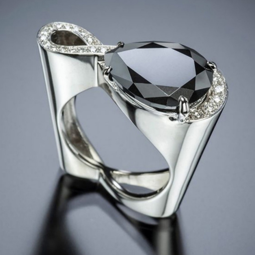 Fashion ring